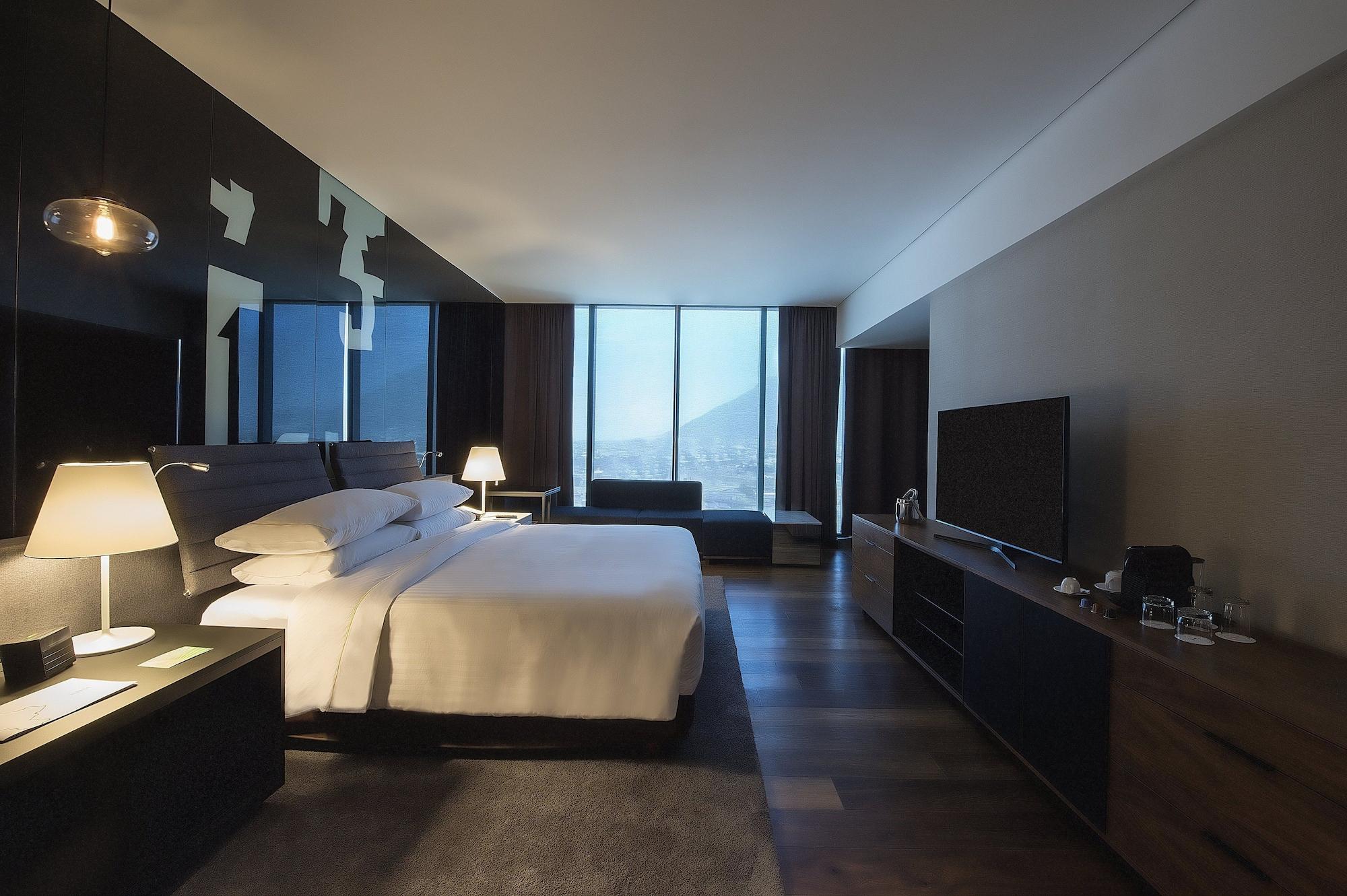 Fiesta Americana Monterrey Pabellon M. Exterior photo Deluxe Room