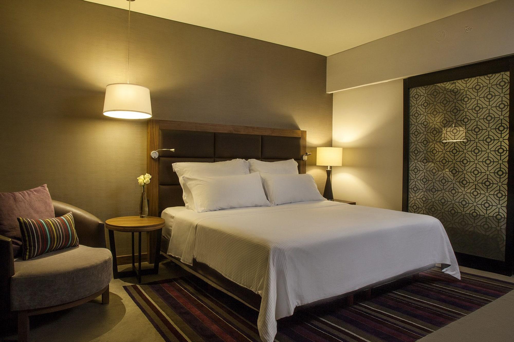 Fiesta Americana Monterrey Pabellon M. Exterior photo A bedroom at the hotel