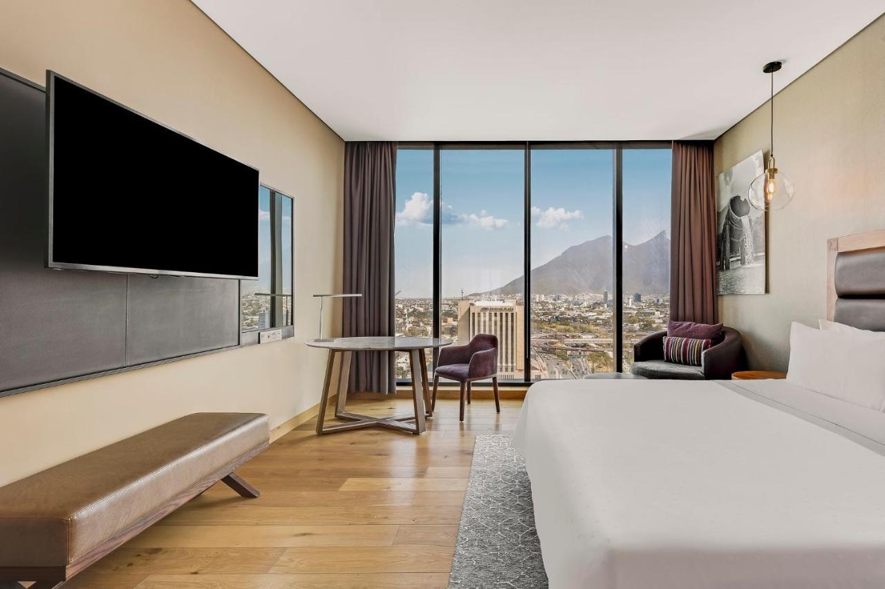 Fiesta Americana Monterrey Pabellon M. Exterior photo Deluxe room